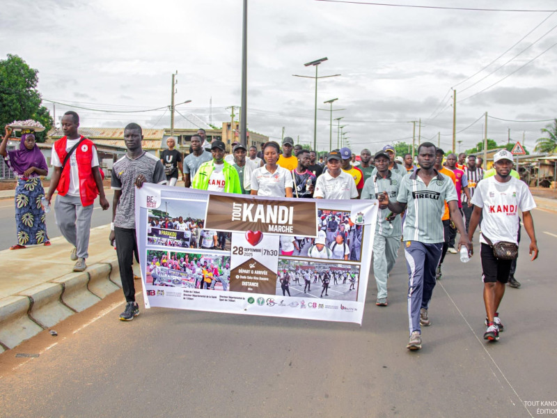 Photos des Marches du Cœur : Mobilisation de centaines de participants et renforcement du lien avec les communautés locales.