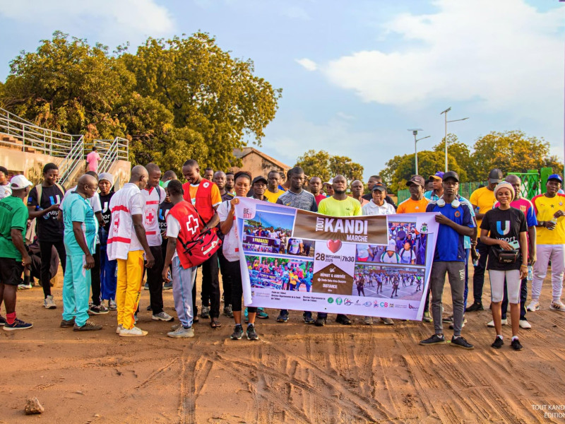 Photos des Marches du Cœur : Mobilisation de centaines de participants et renforcement du lien avec les communautés locales.