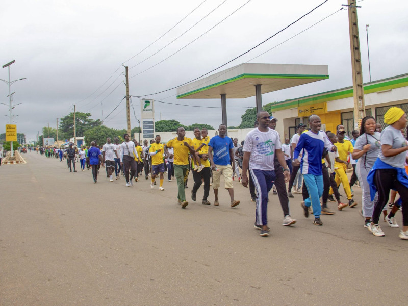 Photos des Marches du Cœur : Mobilisation de centaines de participants et renforcement du lien avec les communautés locales.