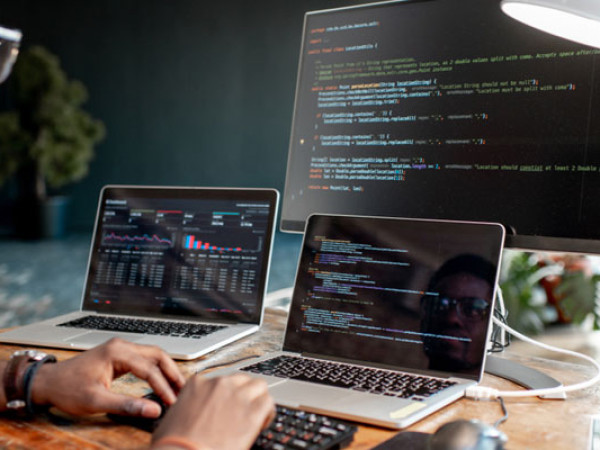 3 Formations pratiques pour devenir développeur en moins de 1 an