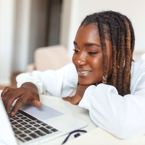 Canva : produire vite au quotidien